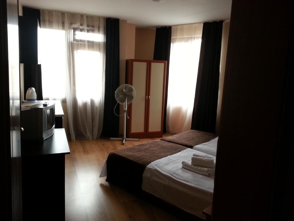 Hristovi Apartments & Studios Pomorie Room photo